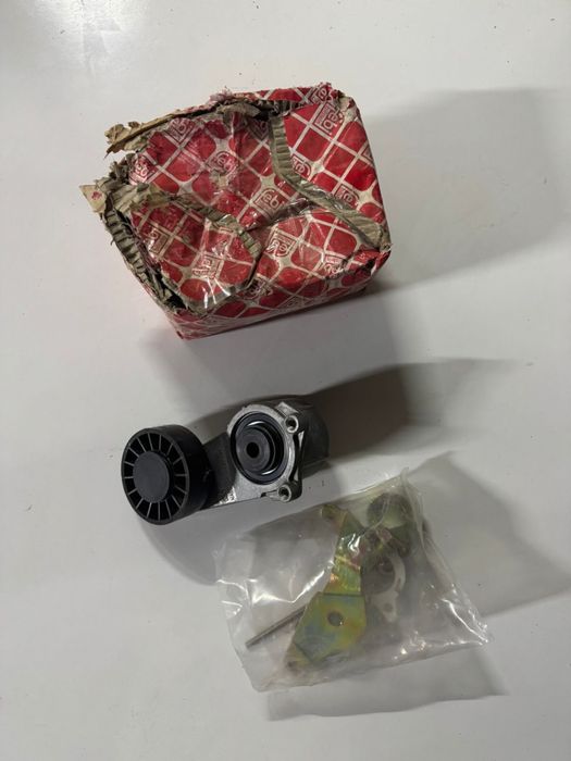 Запчасть 190 мерседес