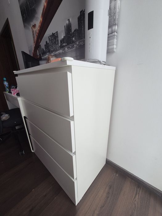 De vanzare comoda ikea Malm 4 sertare