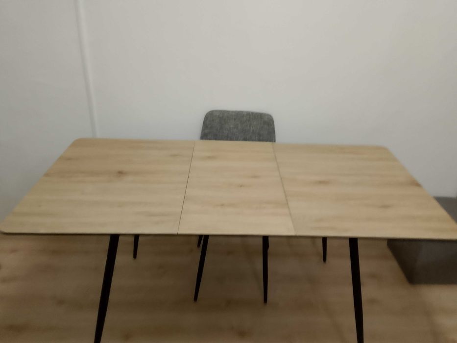 Комплект маса + 4бр столове