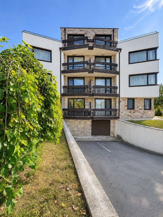 Продава се Двустаен апартамент в Правец - 80 кв.м за 2125 €/кв.м - Снимка #23