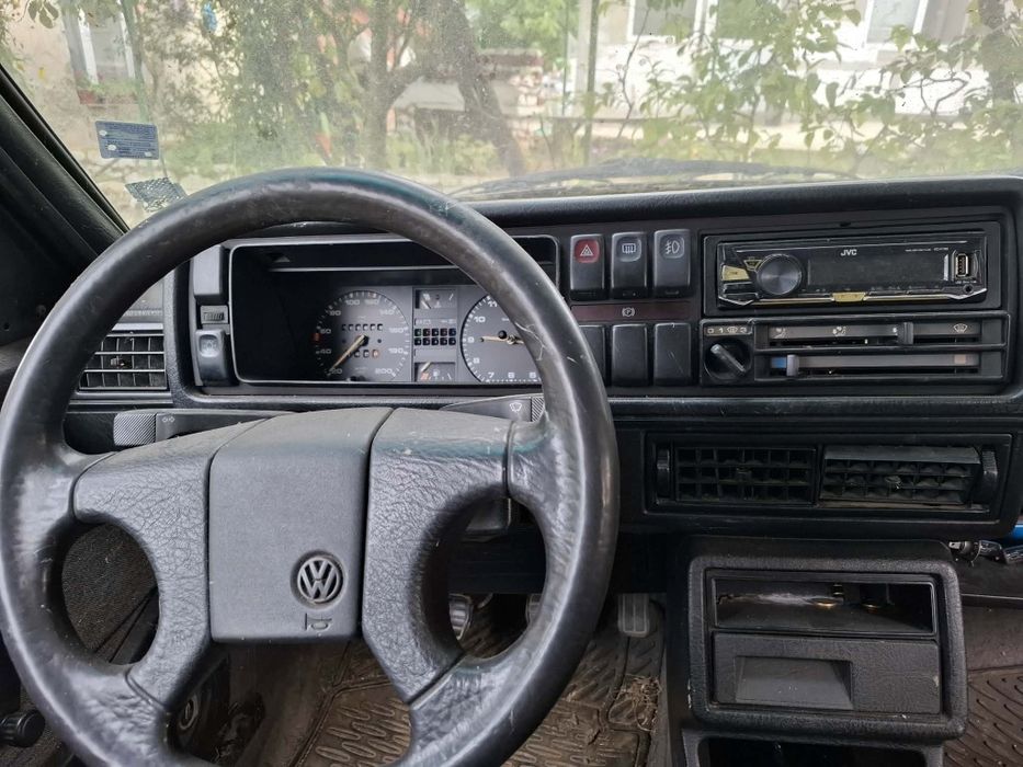 Продавам WV Golf 1.6 bz