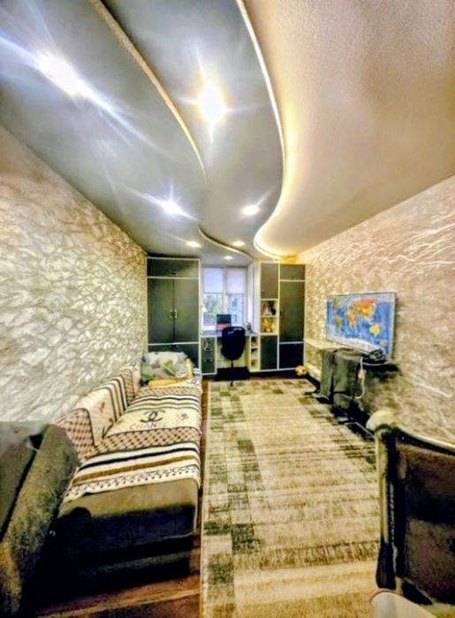 Студия плюс две спальни