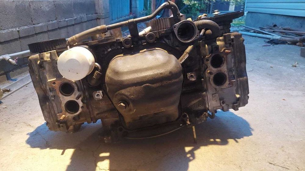 Двигатель Subaru Forester 2.5 л.