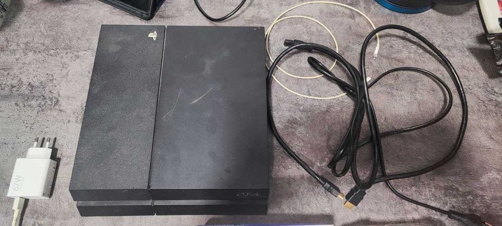 Продам sony playstation 4