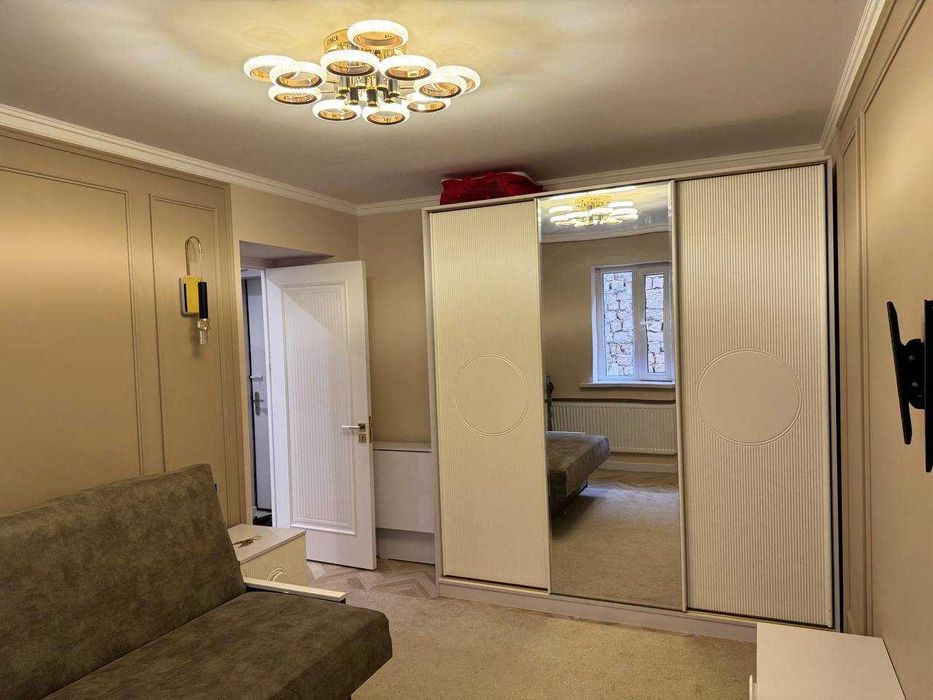 Олмазор, Корасарой, продается 1 комнатная квартира, можно под нежилую