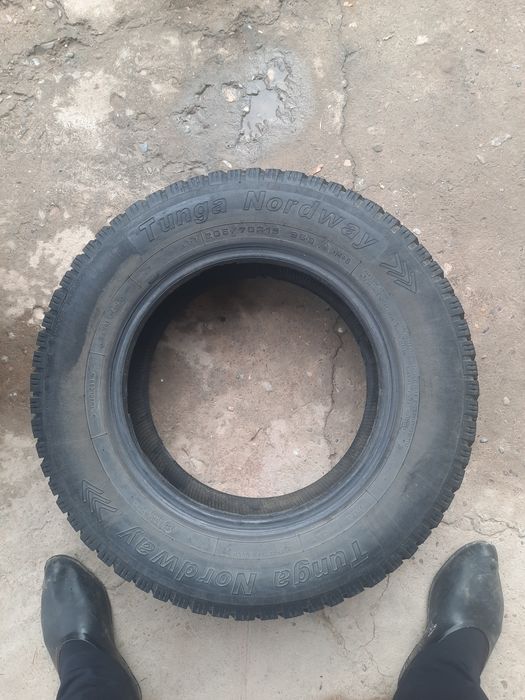 Шины зимные 205/70/15