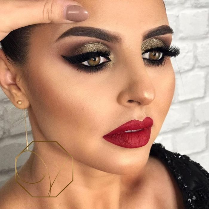 Make-Up / Extensii Gene / Cursuri / Meditații iasi