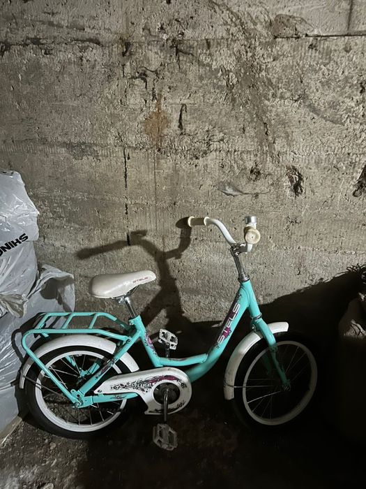 Продам детский велик для девочек маленький