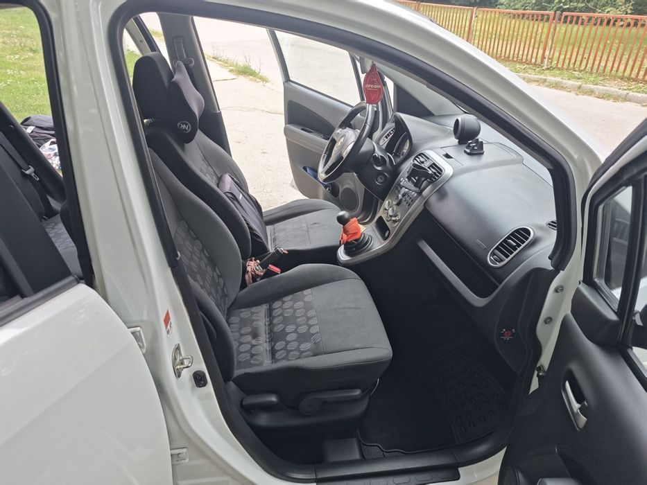 Продавам Suzuki Splash