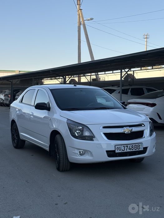 Chevrolet Cobalt Midnight 2025