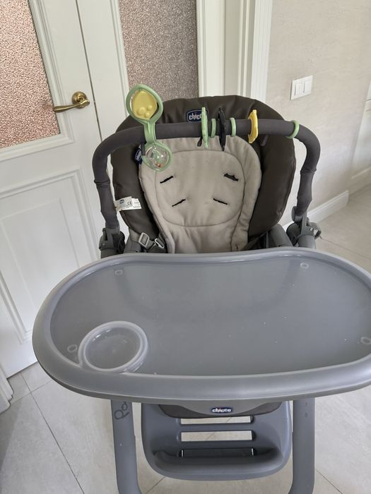 Стульчик для кормления chicco