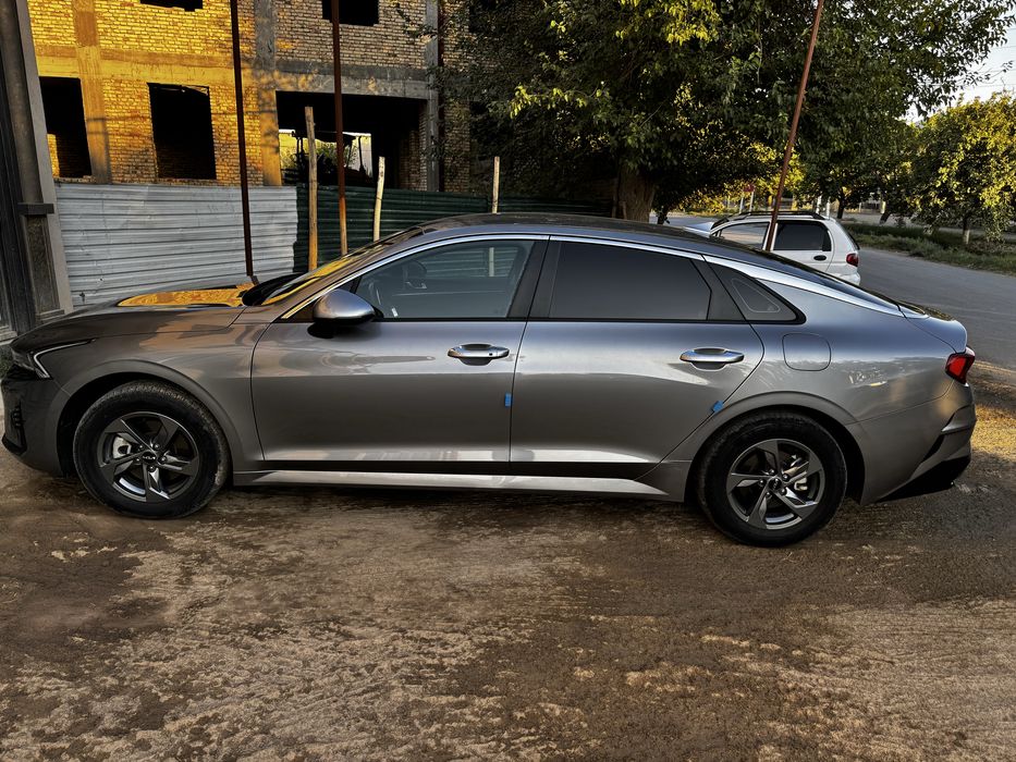 Kia k5 2023 2 positiya