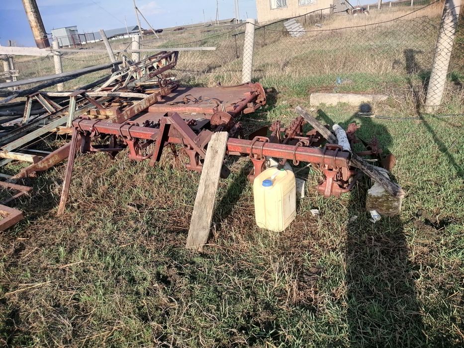 Продам  картофелекопалку.