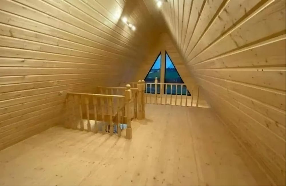 Vand cabane turistice si de vacanta la super pret