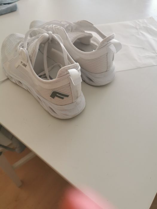 Оригинални маратонки, без забележки