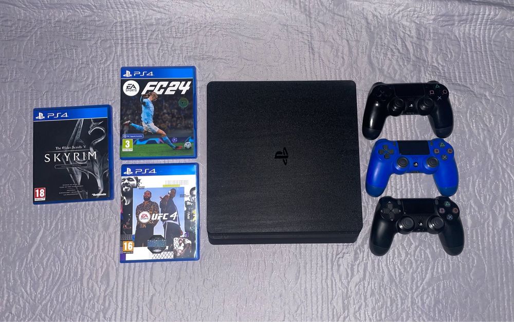PlayStation4 Slim с 3 джойстика FC26 fc24 ufc4
