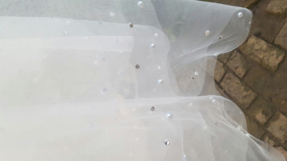 Vand sau inchiriez Rochie de mireasa cu trena