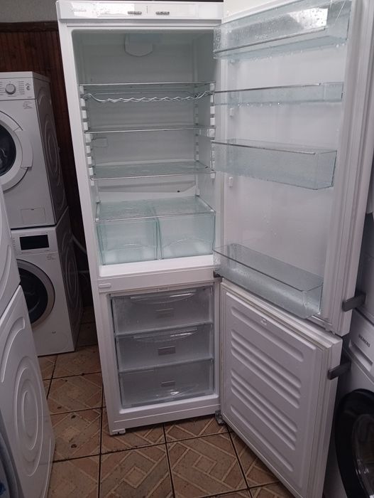 Комбиниран хладилник с фризер Миеле Miele с 2 години  ГАРАНЦИЯ!