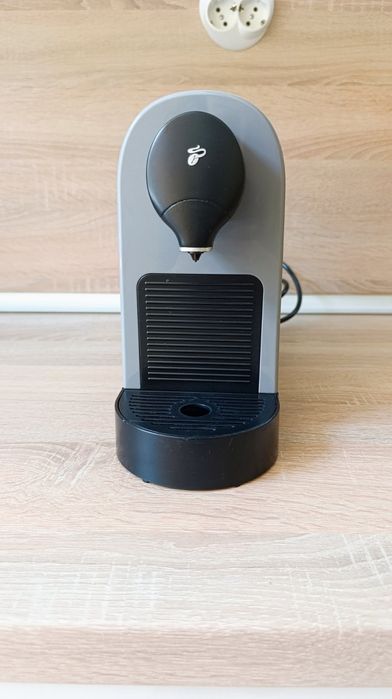 Капсулна кафемашина Tchibo Cafissimo Pure Plus + подарък капсули