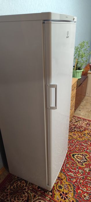 Морозильная камера Indezit