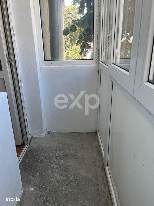 Vanzare 2 camere curat liber decomandat et 3 central Gaesti