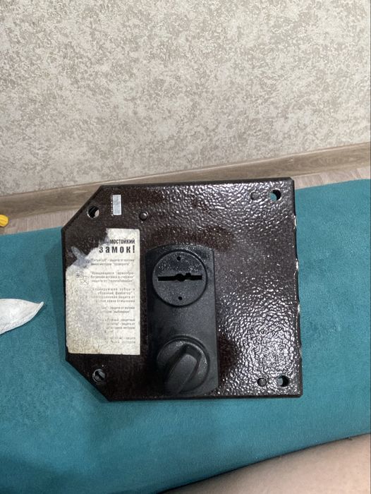 Продам замок в рабочем состоянии