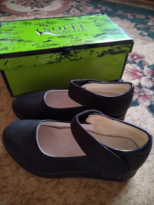 Продам туфли детские