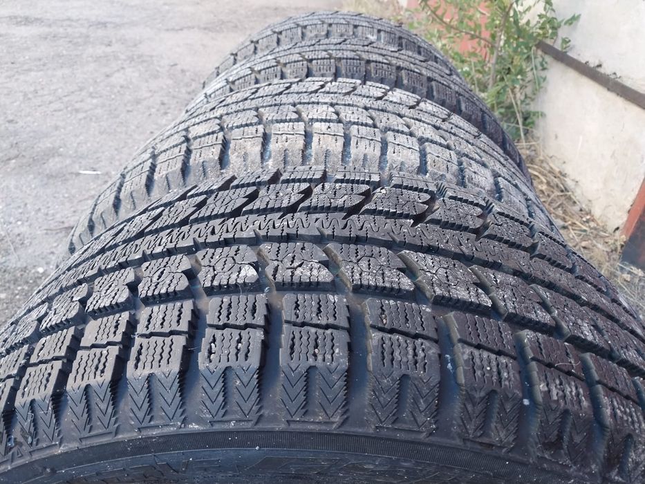 Разноширокие шины Toyo Япония R19. На BMW X6.