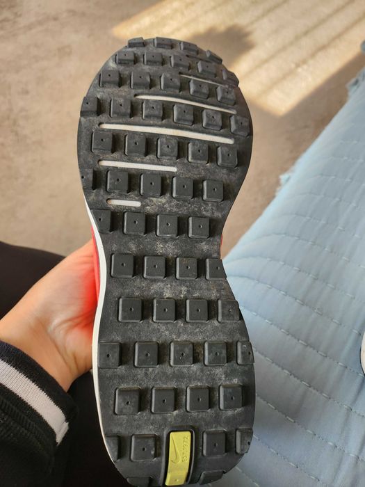 Маратонки Nike номер 40, стелка 25 см