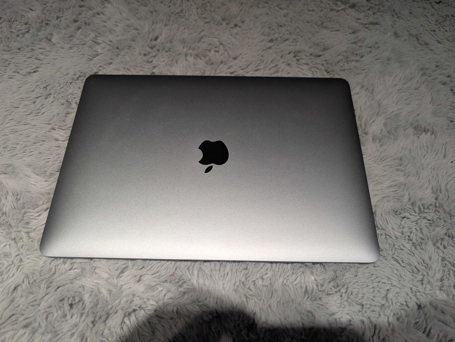MacBook air 13" m1 8gb 256gb