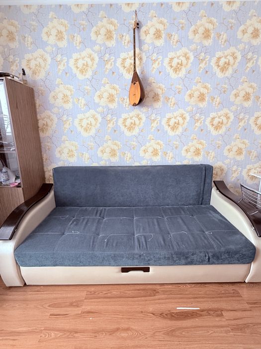 Продам диван в гостиную