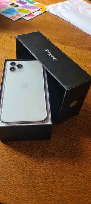 В продаже IPhone 11 Pro 64 Gb в белом цвете