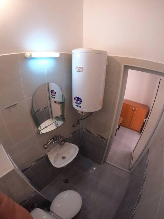 Дава се под наем Офис в Бургас, Възраждане - 35 кв.м за 239.7 € - Снимка #2