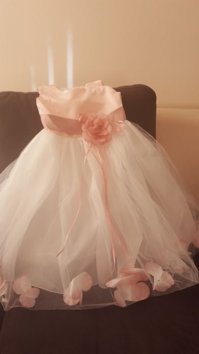 Дрешки за момиче