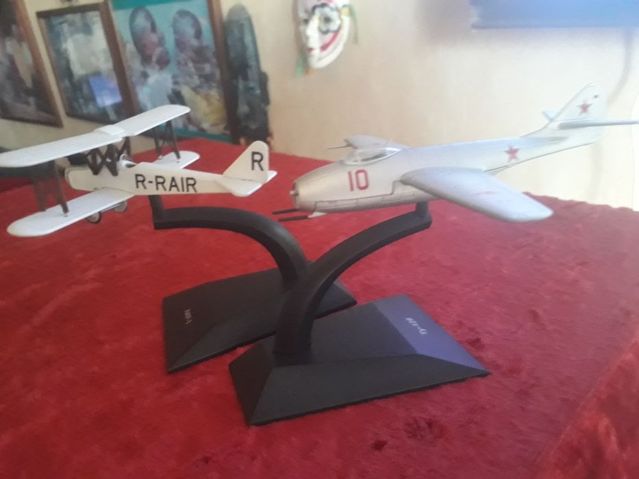 Модели самолётов АИР-1  МИГ-9