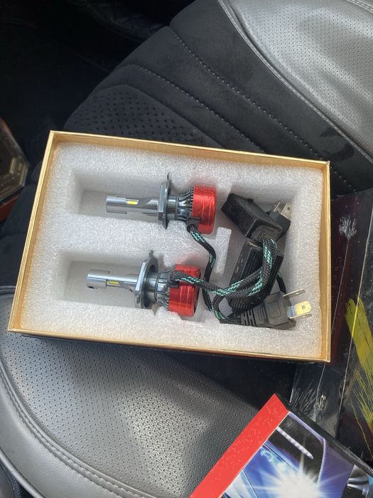 Лед лампочки H4!