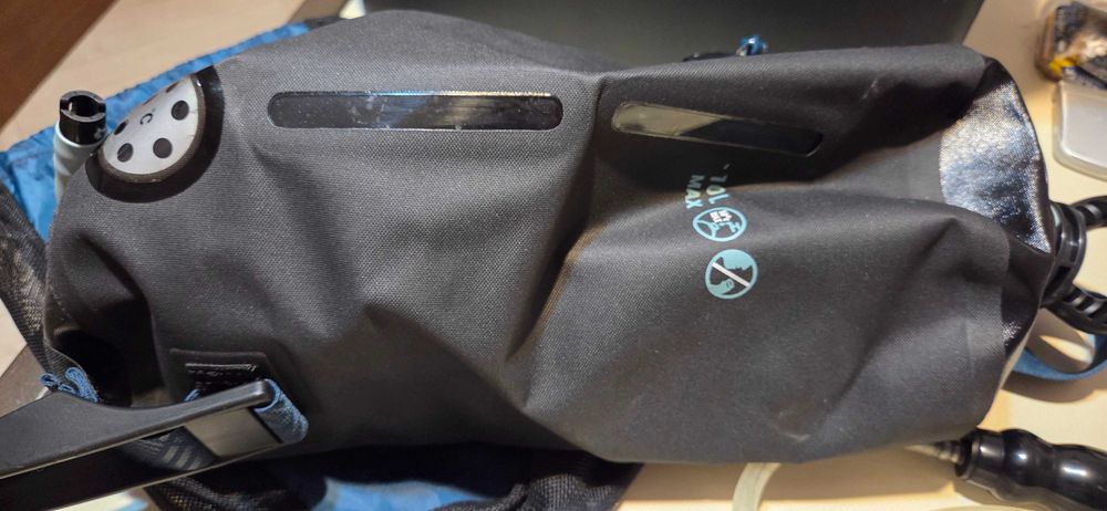 Quechua Dus solar cu presiune 10L cu pompa manuala