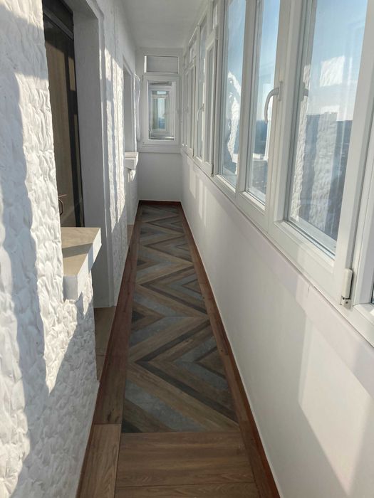 La 5 minute de metrou Eroii revolutiei si de parc Carol si Tineretului