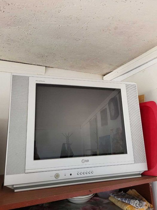 Продам телевизор