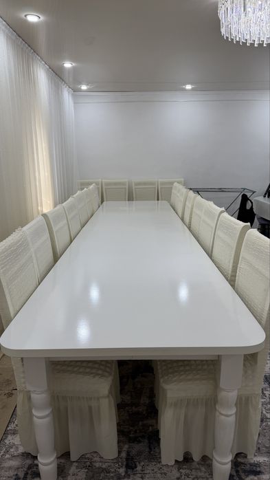 Стол со стульями