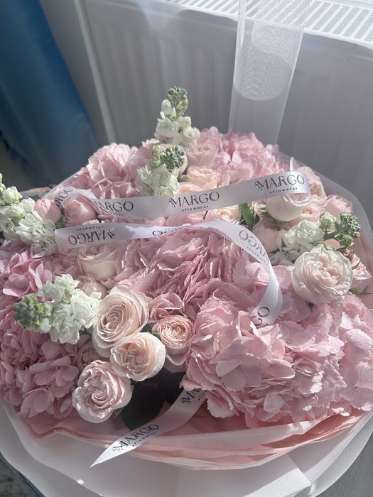 Продам только что подаренный букет