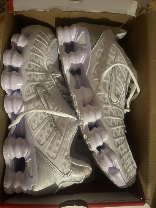 Adidasi nike shox marimea 43