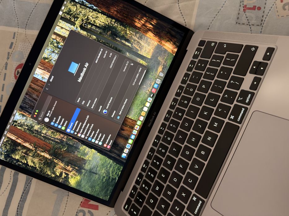 Aplle macbook air m1 and m2