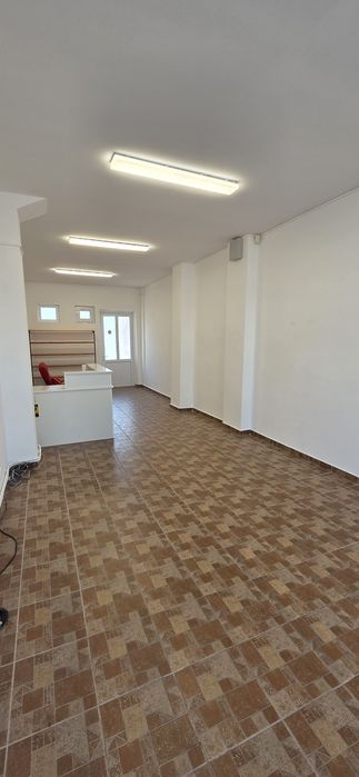 Spațiu comercial de închiriat.