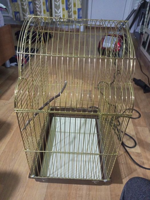 Продаеца клетка для попугаев
