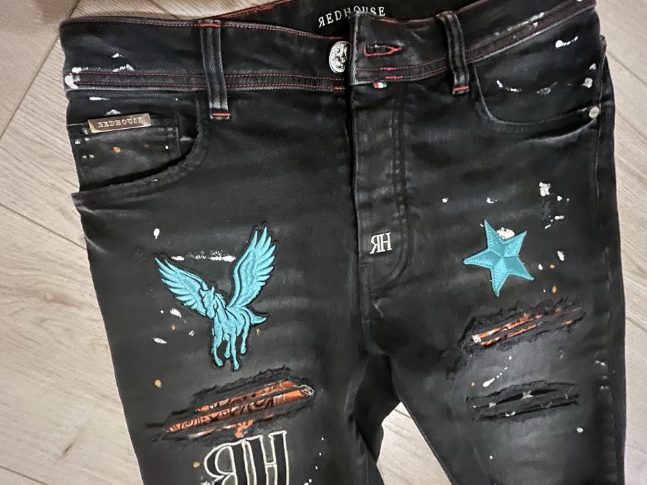 Blugi Redhouse editie limitata