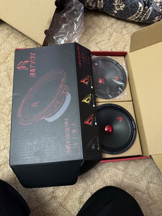 Inteltouch subwoofer + usilitil oziga tushadigan 4 estradniy kalonka