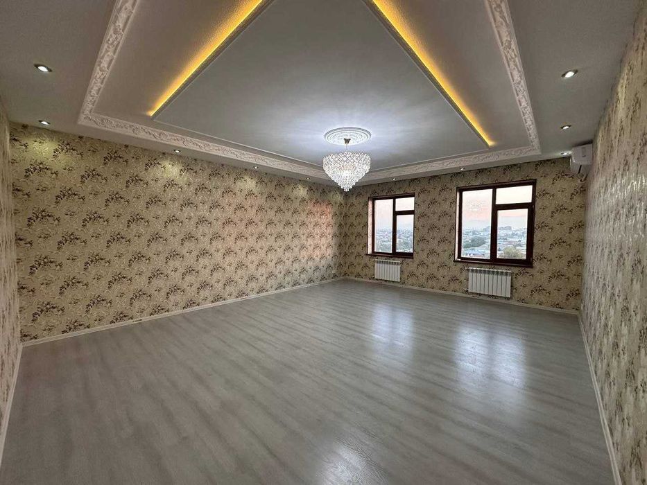 3х комнатная квартира на 7 этаже 115кв/м, в Самарканде