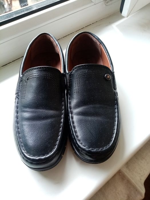 Туфли на мальчика новые 27 размер