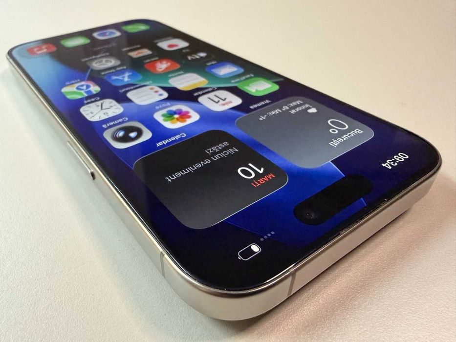  Apple / iPhone 15 Pro 128 Gb / Natural Titanium